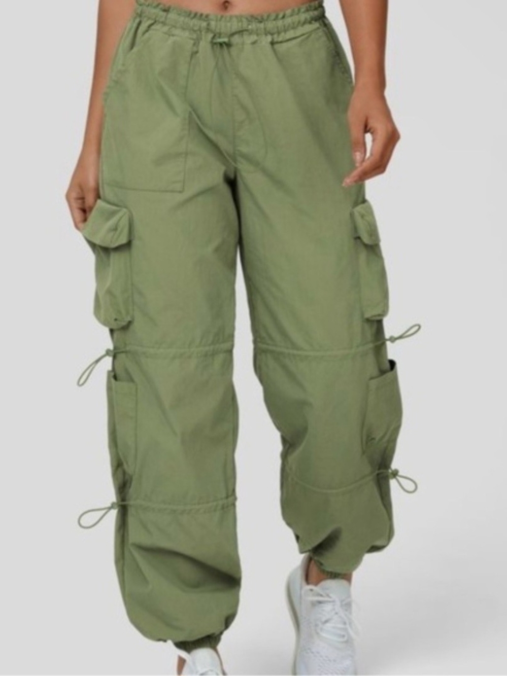 HALARA Size XL Olive Green Wide-Leg Cargo Parachute Pants